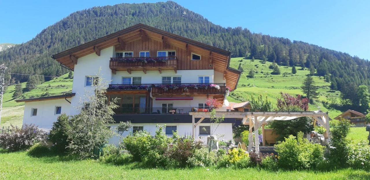 Großglocknerappartement Kals-am Großglockner Esterno foto