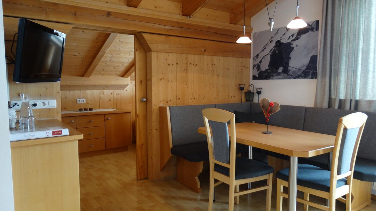 Großglocknerappartement Kals-am Großglockner Esterno foto